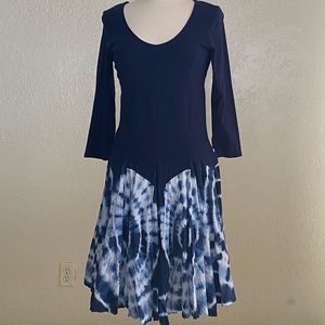 LUCKY & COCO blue tie-dye dress w flair skirt